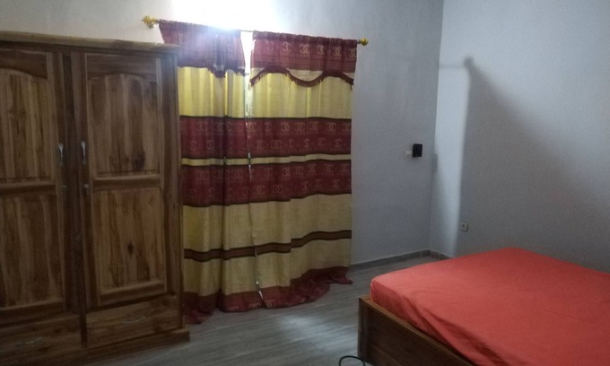 Lome Villa | Villa Privee Avec Garage Prive Tout Climatisee. Véhicule à Disposition