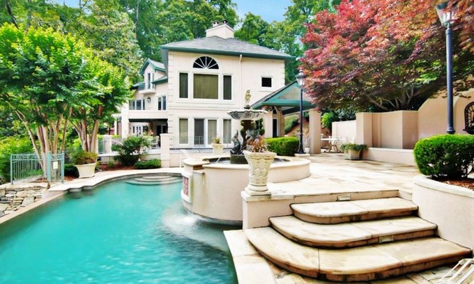 Lake Lure House | Villa Rosa: All-Suite lakefront chateau with private infinity pool & beach