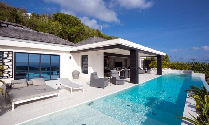 Vitet Villa | Villa Rose Dog by Fantasia Villas Including a VIP CHEF