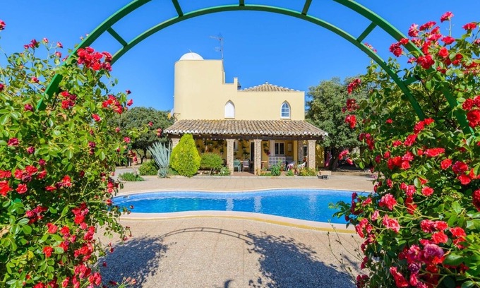 Campocamara Villa | Villa Rural Paquete Pozo Alcón by Ruralidays