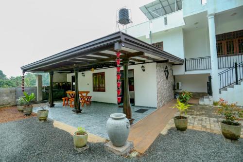 Ambalangoda Villa | Villa Sanhinda