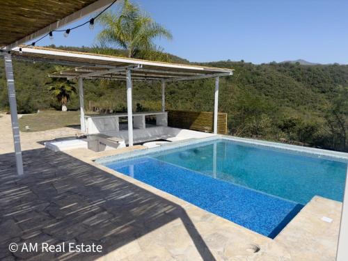 Santiago Ski Chalet | Villa Santorini - Quinta con alberca en el barrial Santiago NL