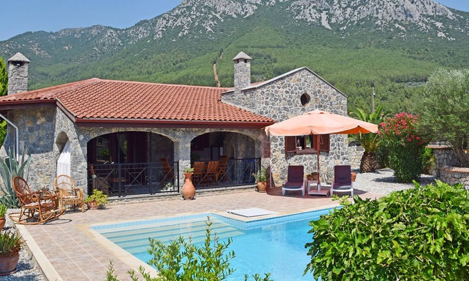 Uzumlu Villa | Villa Serena with 3 bedrooms