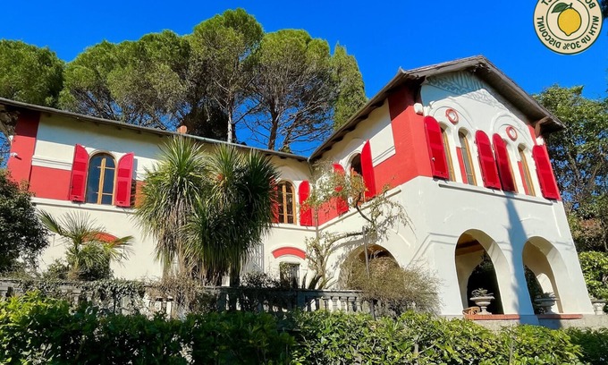 La Foce Villa | VILLA SPENSER - CinqueTerre nHistoric villa with sea view, pool, A/C, sleeps 8