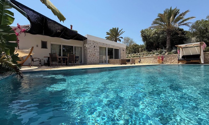 Rhodes Town Villa | Villa Splendide by Gatsby Rhodes -superior villa with breathtaking infinity pool