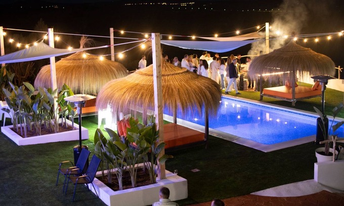 Puntiro Villa | Villa Sunset Boulevard Luxury