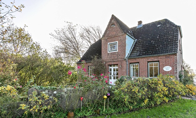 Nordstrand Villa | Villa 'Swanen Hus' with Private Terrace, Private Garden and Wi-Fi