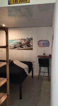 Chiguata Apartment | Villa Tel Aviv - New Private Suite & Kitchen walk to Playa Chiquita