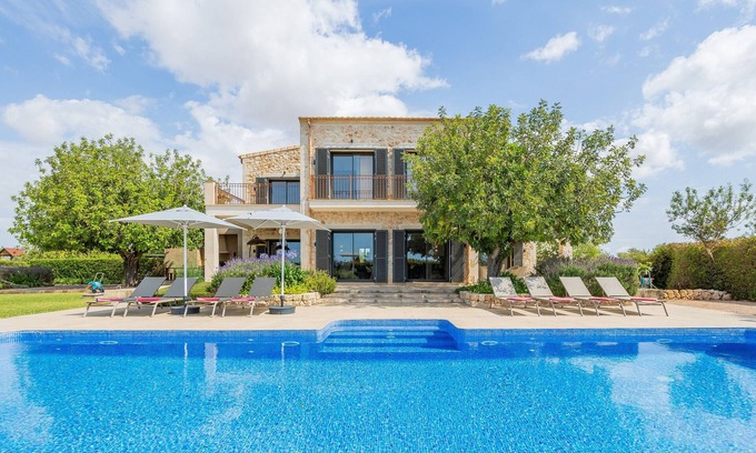 Felanitx Villa | Villa 'Viduleto' with Mountain View, Private Pool and Wi-Fi