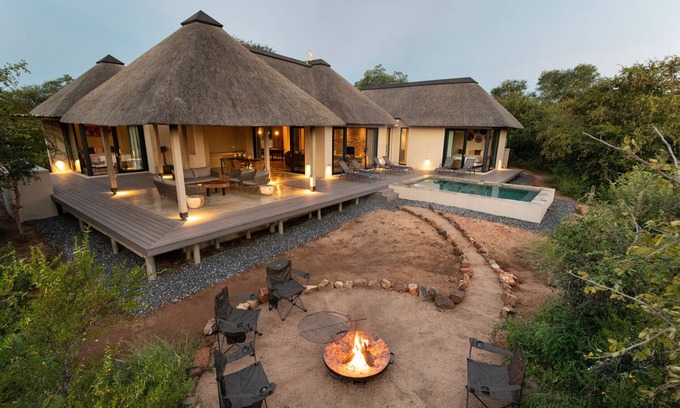 Hoedspruit Villa | Villa Vlerke