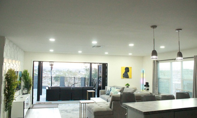 Twentynine Palms Villa | Villa w EV Charge, HotTub, Grill, Bar, RV Parking 29 Palms Downtown, Joshua Tree