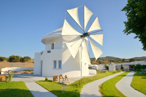 Milos House | villa windmill