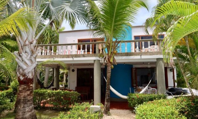 Tolu Apartment | Villa with a view of the the sea and 50 meters away Gated community