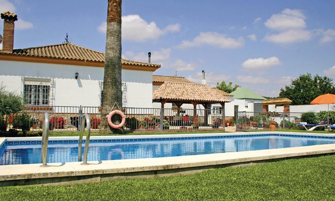 Benalup-Casas Vieja Villa | villa with private pool
