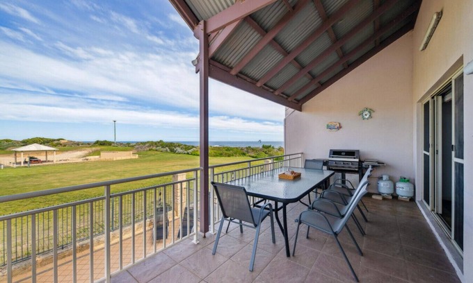 Ledge Point House | Villa with ocean views and resort amenities