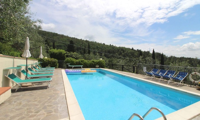 Loro Ciuffenna Villa | Villa with private swimming pool, perfect for a family with children or for two couples of friends.