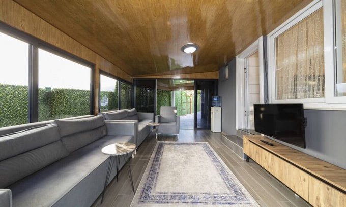 Lara Apartment | Villa with Private Pool near Airport in Muratpasa