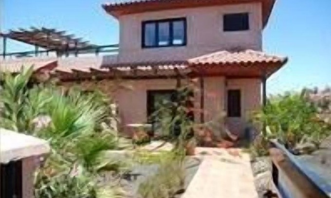 Majanicho Villa | Villa with Shared Pool and Stunning Views