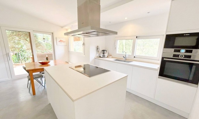 Puigpunyent Ski Chalet | Village chalet in Puigpuñent, Mallorca