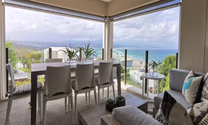 Plettenberg Bay Apartment | Village Square 10