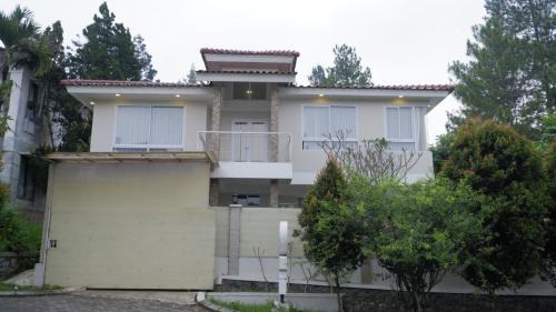 Cipanas Villa | Villas Dalia Puncak N2-22