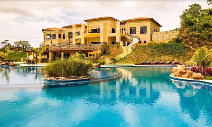 Pristine Bay Villa | Villas in Pristine Bay