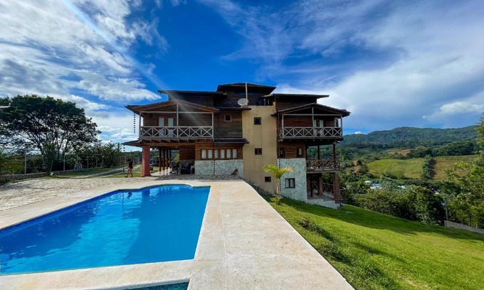 Constanza Villa | Villas Las Neblinas