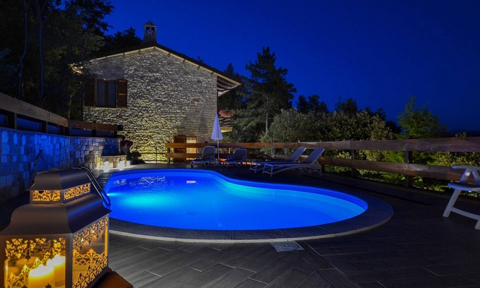 Spello Villa | VillaSubasioRelax, panoramic villa with swimming pool, natural park, Spello, Assisi
