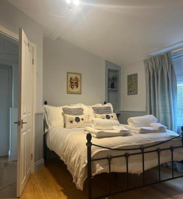 Hexham House | Vine Cottage