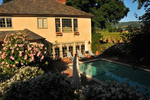 St. Helena Hotel | Vineyard Country Inn