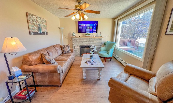 Red Lodge House | Vintage Red Lodge Experience