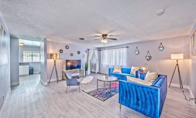 Las Vegas Villa | VIP villa 3BDR 2BHR 5min to the strip large pool