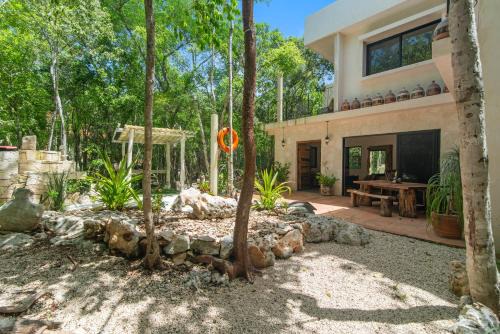 Chemuyil House | Visit this Chemuyil Treasure Villa Xulon