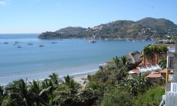 Playa la Madera Apartment | Vista Bahia Zihua