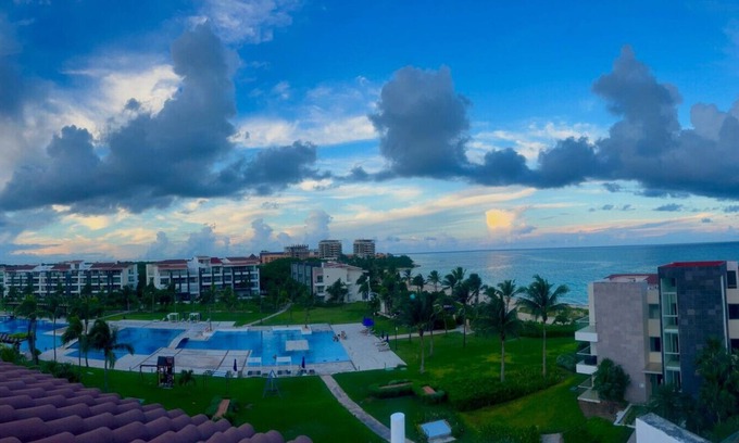 Puerto Juarez Apartment | Vista Playa Oceanview Penthouse Mareazul