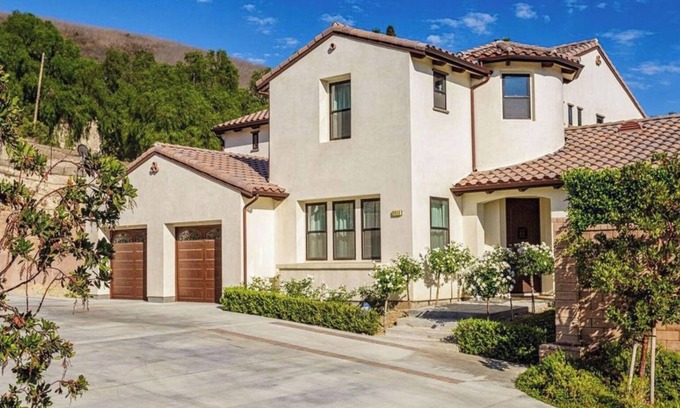 Thousand Oaks House | Vista Retreats SoCal Villa, Westlake village/Thousand Oak 4 bedroom lux Home