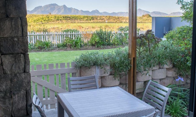 Herolds Bay House | Vista Views