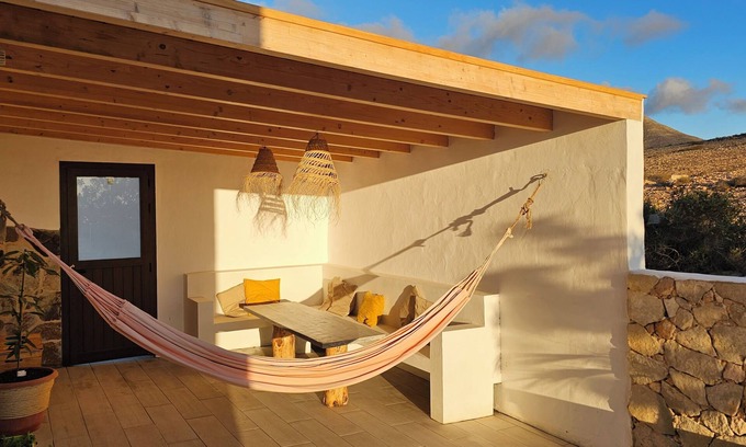 Tindaya House | Vistas a la Montaña Mágica y Fantásticas Playas a Pocos Kilómetros