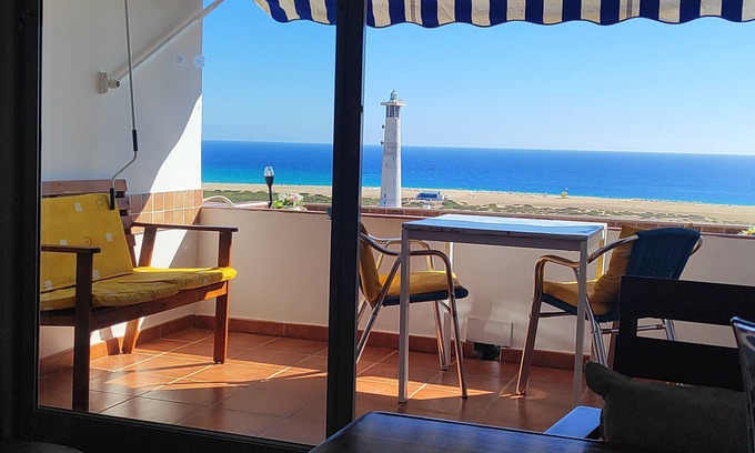 Solana del Matorral Apartment | Vv. casafaromar 10 teleworking front the beach, Wi-Fi Air /C.