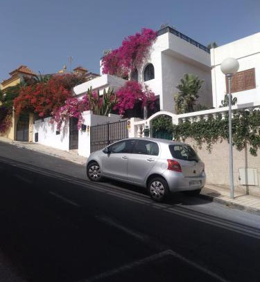 San Fernando House | VV Las Buganvillas MASPALOMAS - Cocina y habitaciones con baños privados