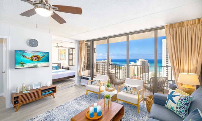 Waikiki Condo | Waikiki Upscale 1 BR - Ocean Views - Parking