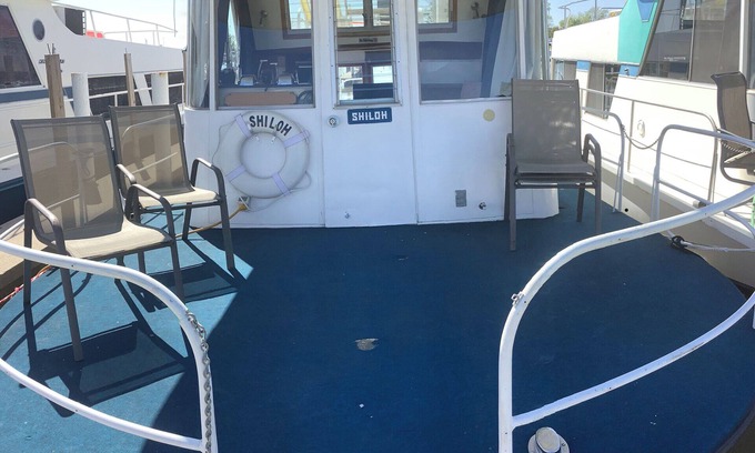 Port Clinton House | Wake up ON the lake aboard Shiloh