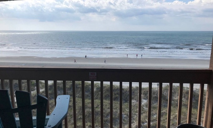 Ash Condo | Wake up to the sunrise over the Atlantic! Beautiful ocean views from balcony