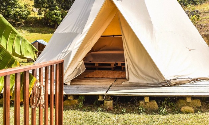 California Cabin | Wake up with a view of the mountains from our Hostal Las Valkirias