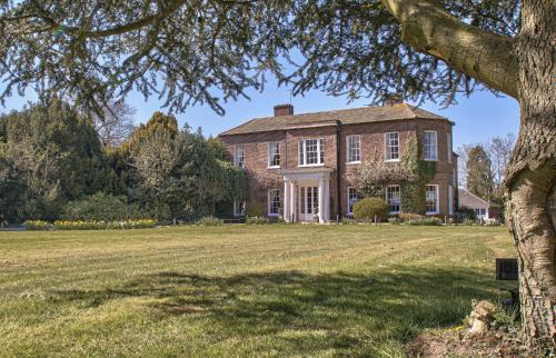 Alkborough House | Walcot Hall by Group Retreats