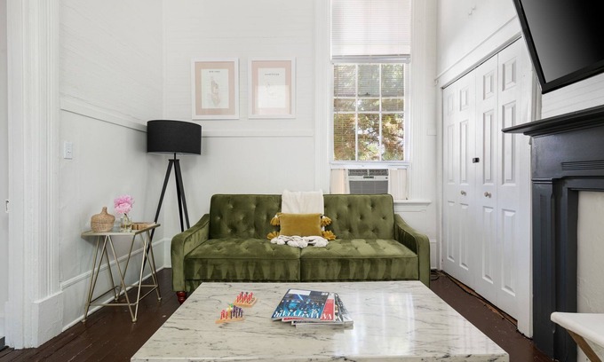 Harleston Village Apartment | Walk Everywhere Downtown - Charleston Retreat for 2 - Near Dining & Nightlife