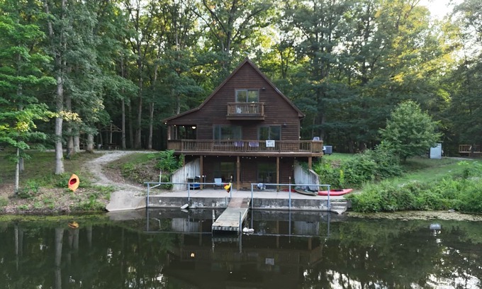 Rosamond Cabin | Walk Me Out in the “Morning Dew”. Secluded A-Frame Cabin on Pond with 3 decks