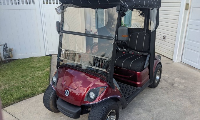 Caroline House | Walk or Cart to Lake Sumter Landing! Our Village Gem - 5 Star - w/Golf Cart