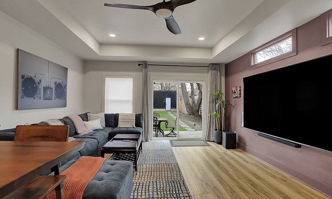 Indianapolis House | Walk to Bars and Restaurants!