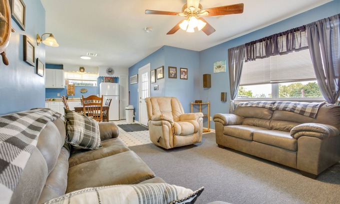 Delacroix House | Walk to Bayou Lery: St Bernard Home w/Kayaks!